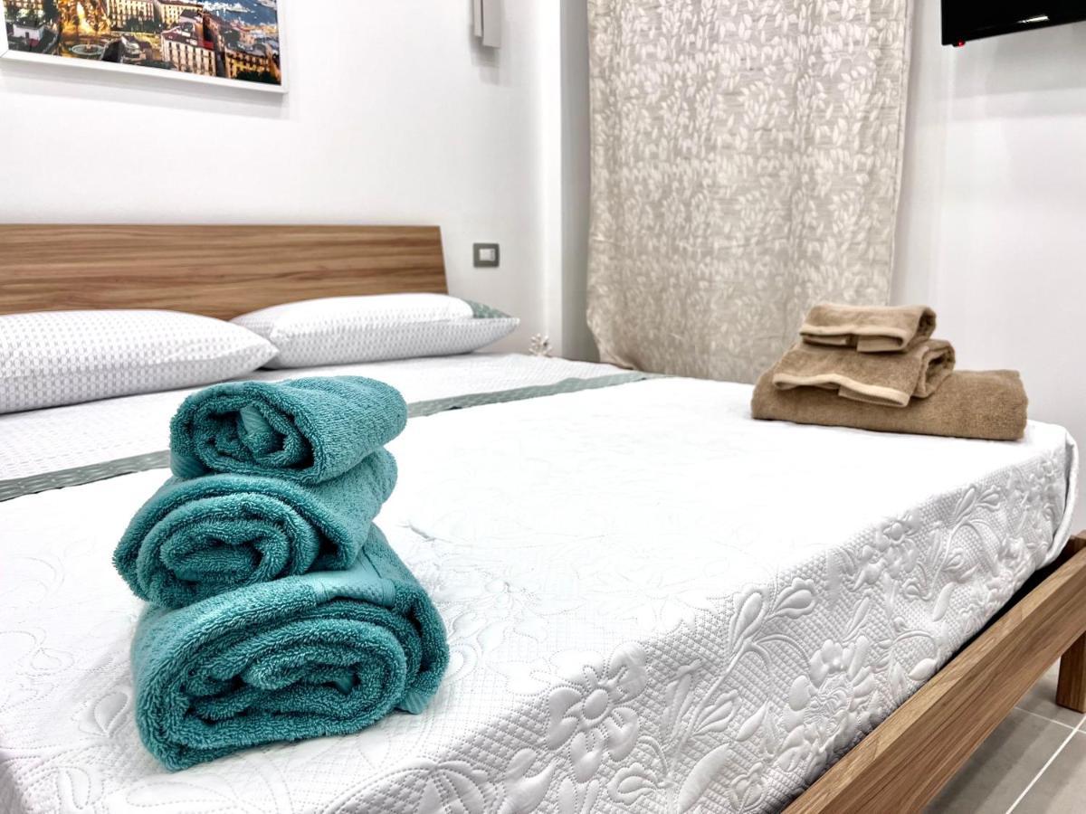 Casa Vacanza Da Zia Susetta Neapel Exteriör bild